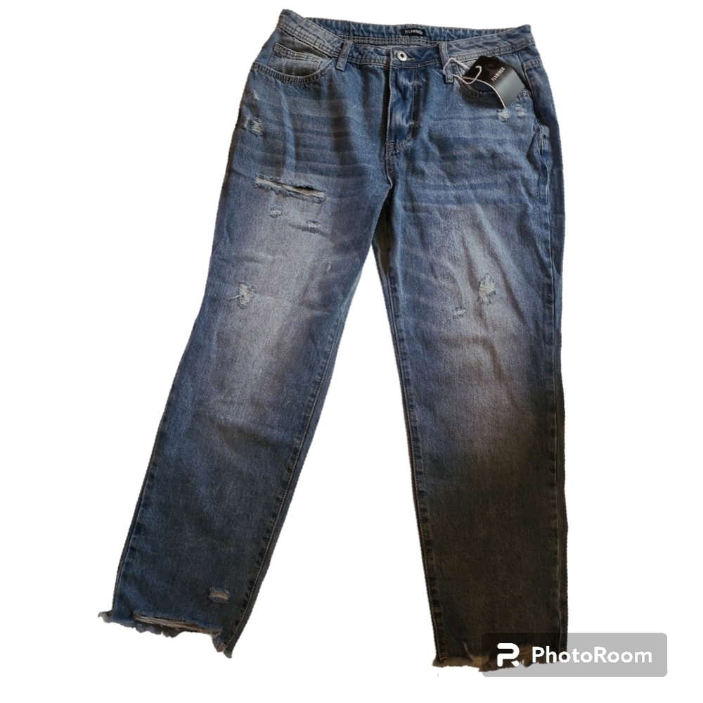 NWT* Flamingo* Distressed* Raw Hem* Jeans* Denim* Sz M